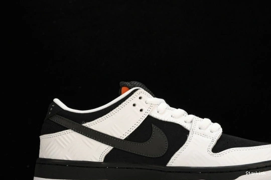 x Nike FD2629-100 Dunk SB Tightbooth Low  0119